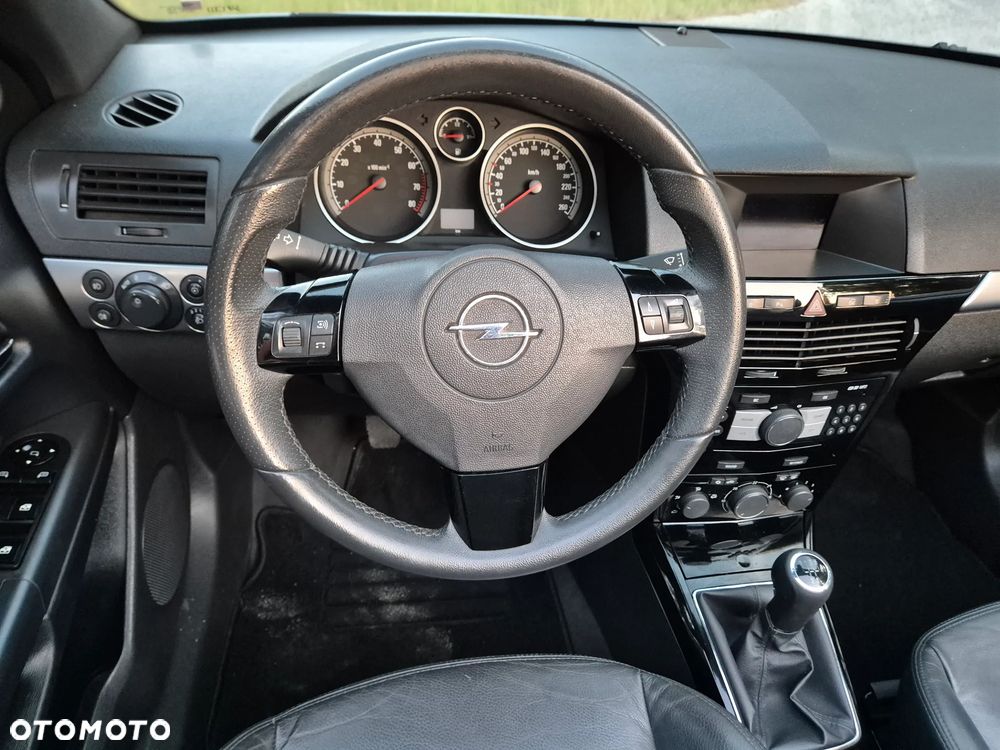 Opel Astra 1.8 Cosmo - 24