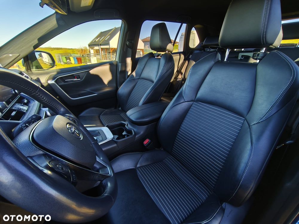 Toyota RAV4 2.5 Hybrid Black Edition by JBL 4x4 - 11