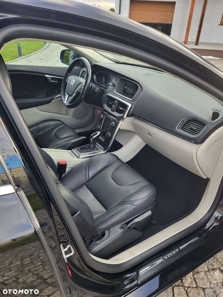 Volvo V40 D4 Drive-E Summum - 19