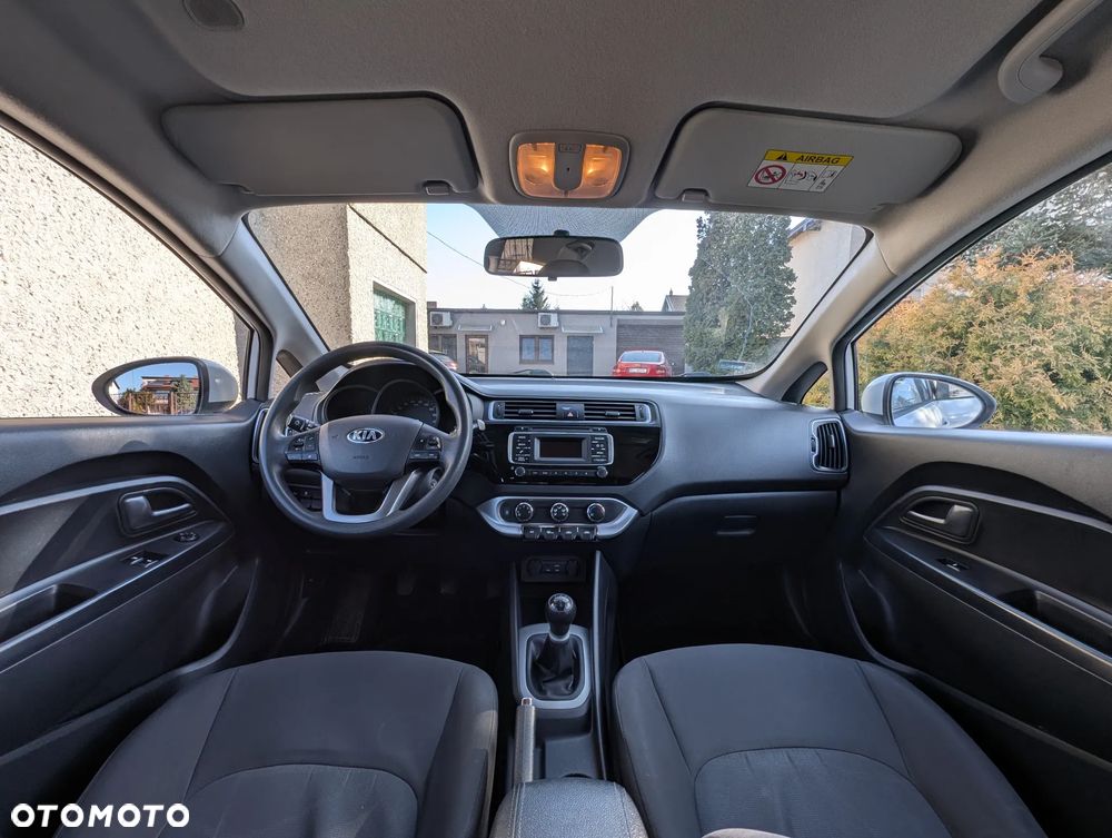 Kia Rio - 17