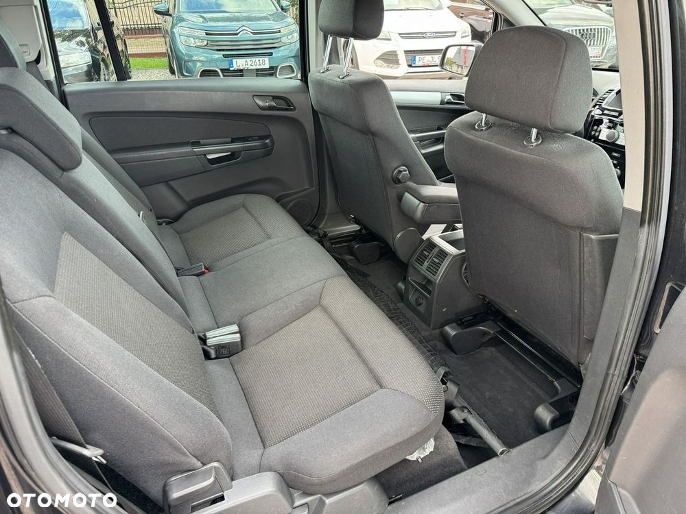 Opel Zafira - 9