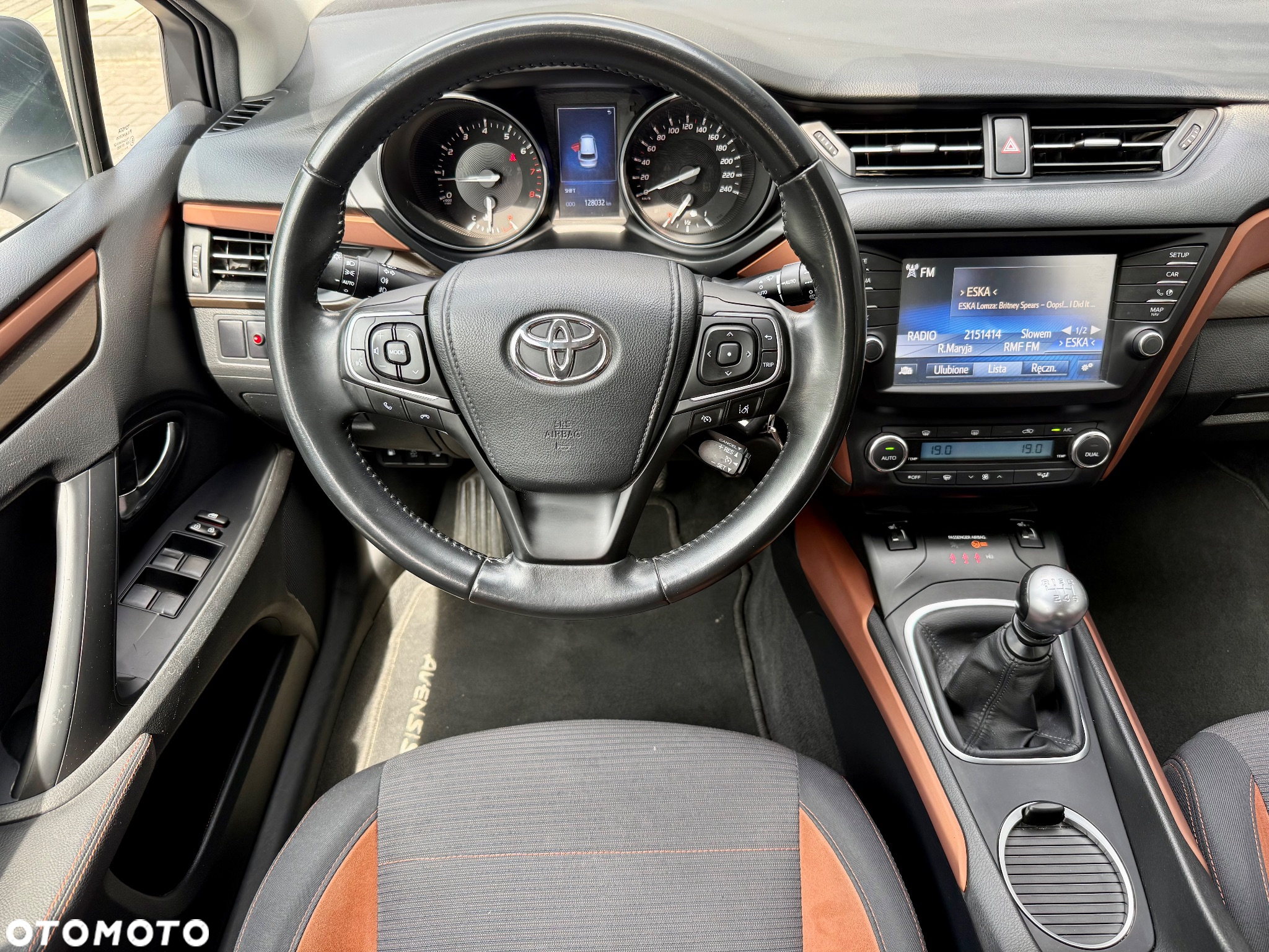 Toyota Avensis - 14