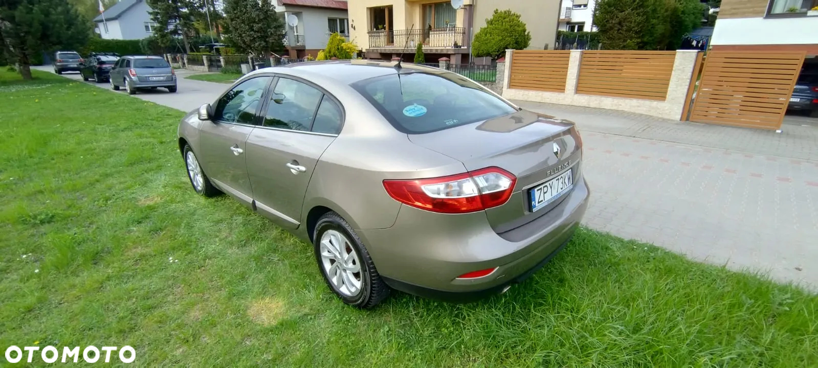 Renault Fluence 1.6 16V Zen - 2