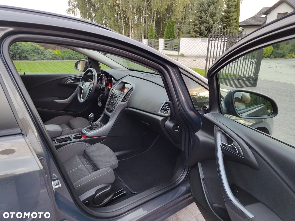 Opel Astra 1.7 CDTI ecoFLEX - 11