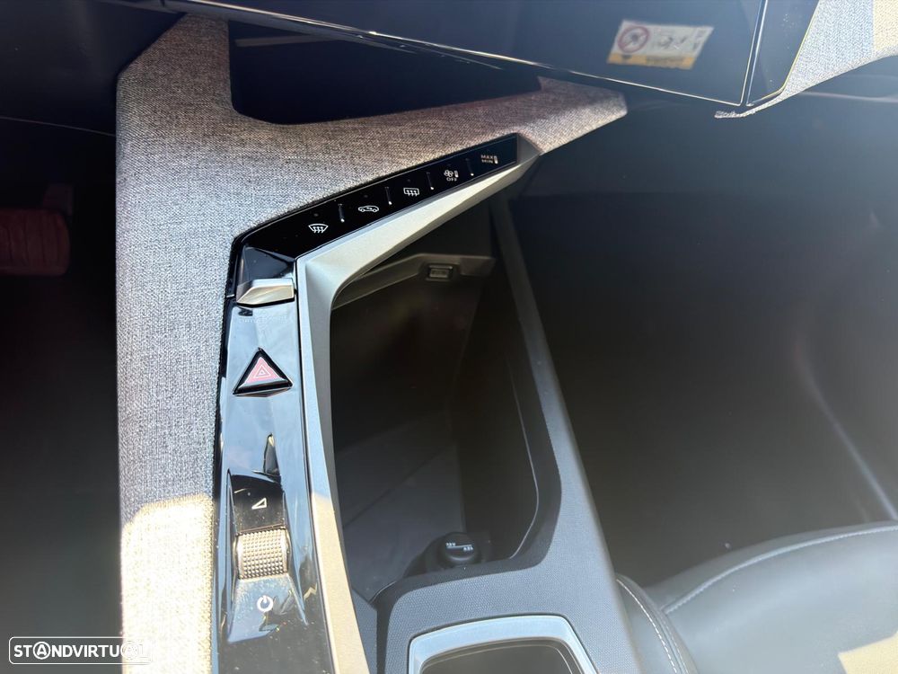 Peugeot 3008 Hybrid 145 e-DSC6 Allure - 26