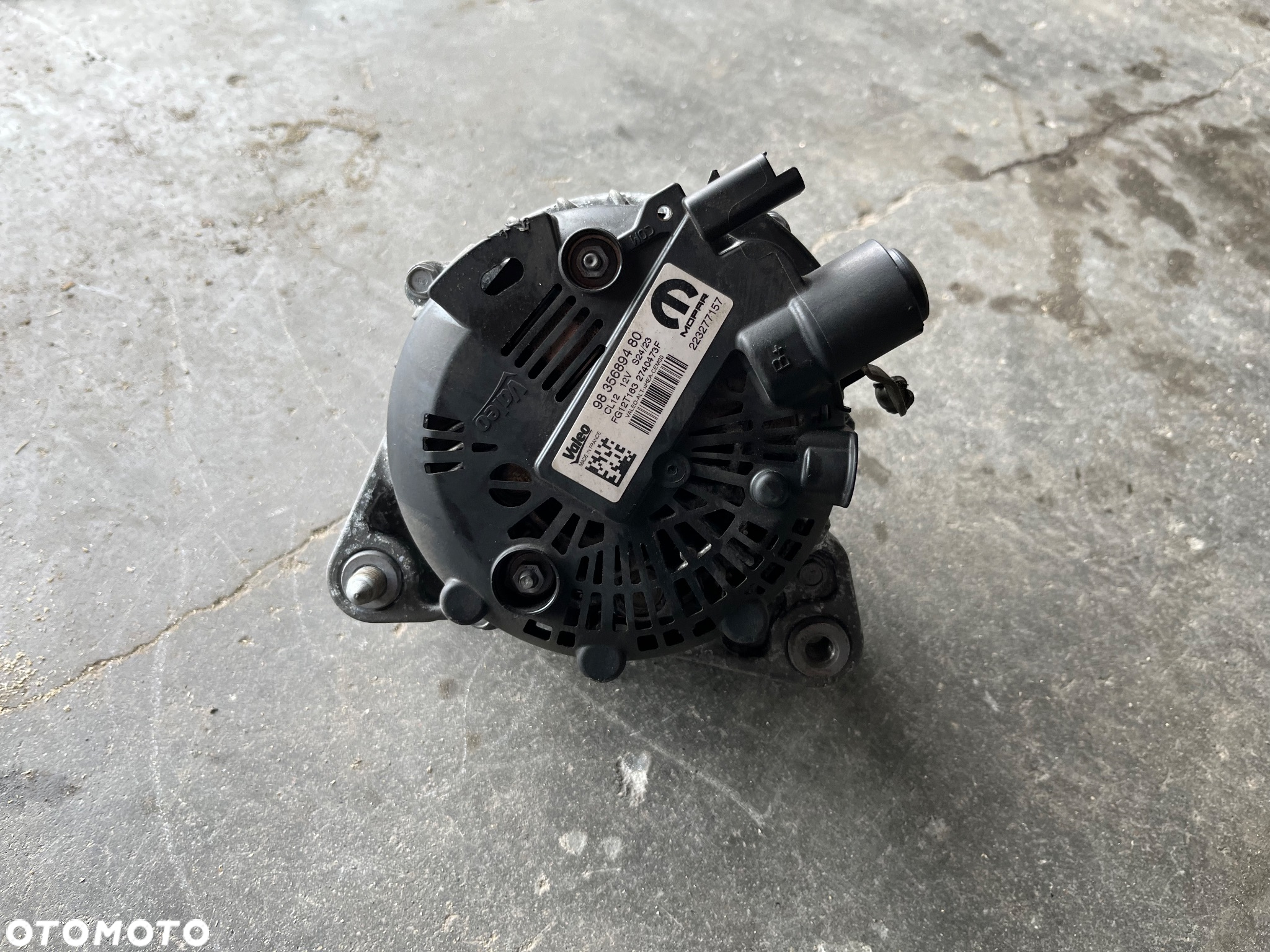 Alternator Peugeot 5008 II 1.2 THP - 4