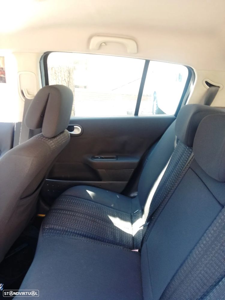 Renault Mégane 1.5 dCi Confort - 11