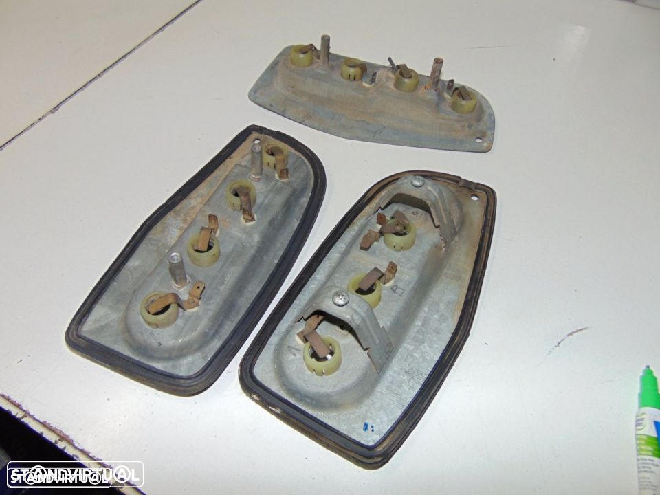 Volvo 144 - cocos de farolins de trás - 2