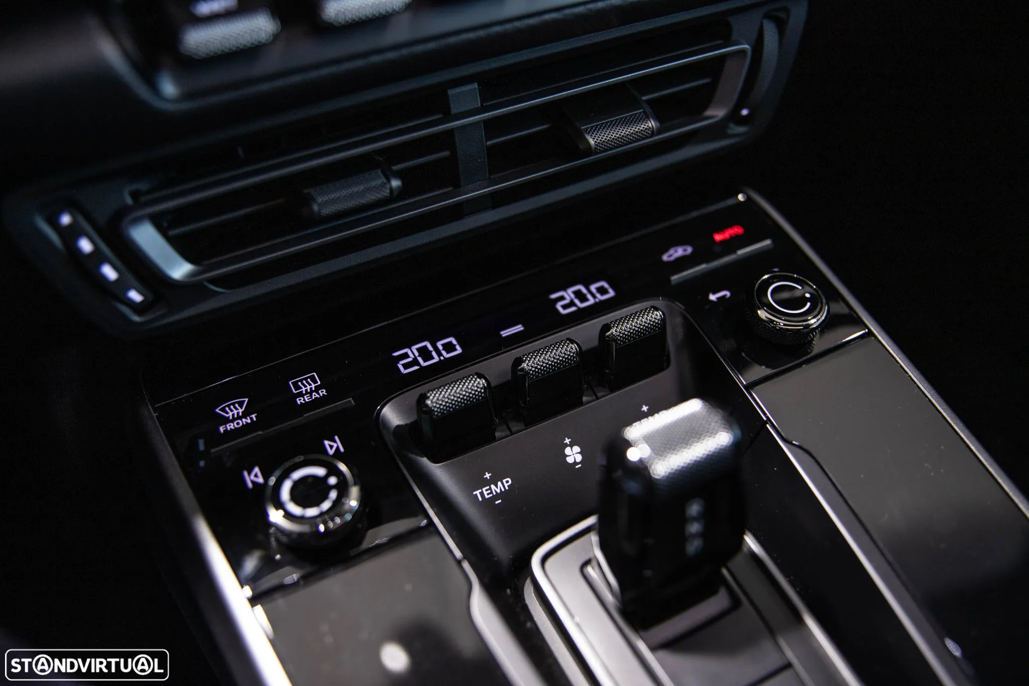 Porsche 911 (992) Carrera PDK - 32