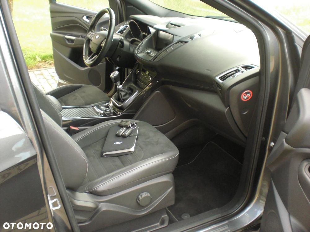 Ford Kuga - 17