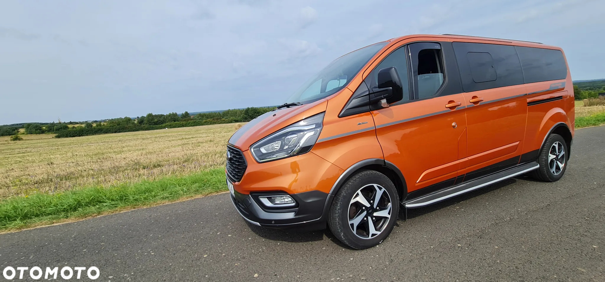 Ford Tourneo Custom 320 L2H1 VA Autm Active - 2