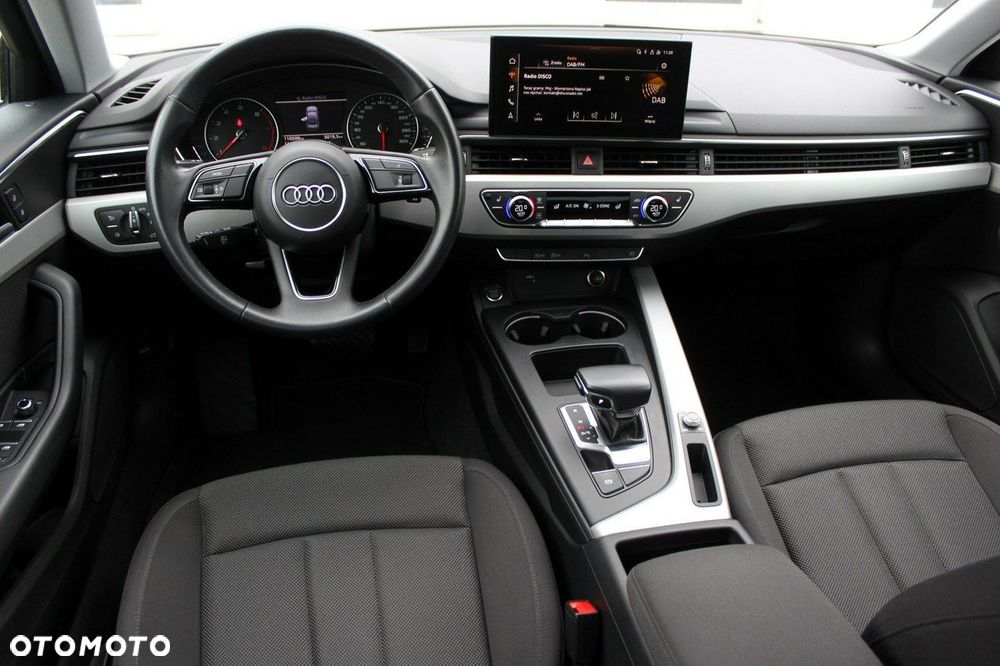 Audi A4 Limousine - 11