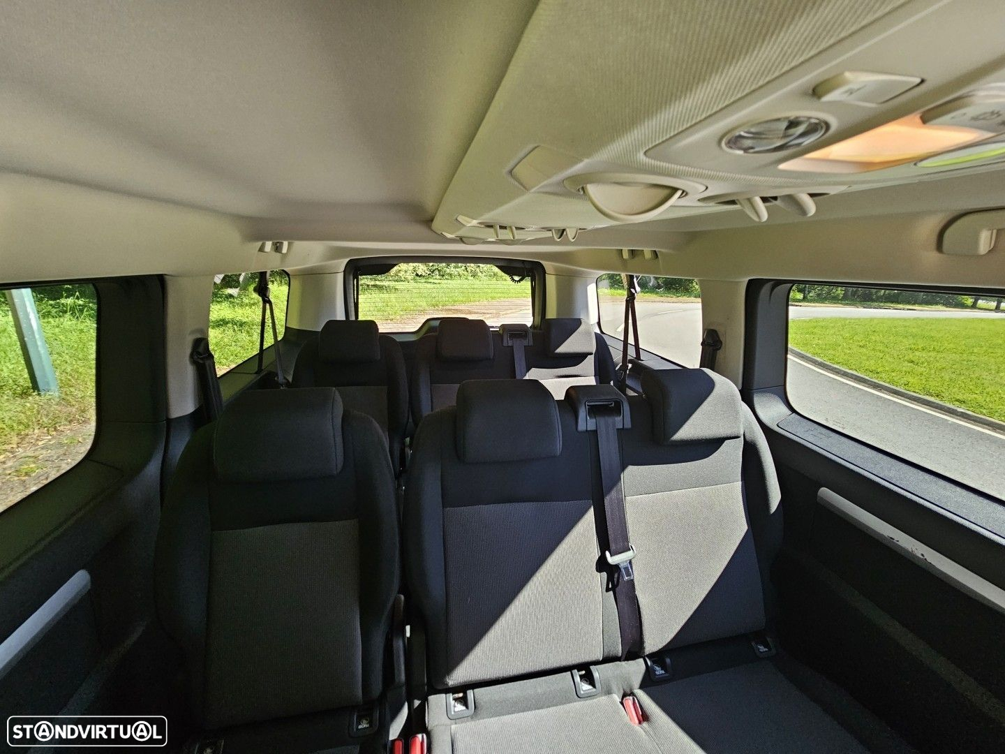 Peugeot Traveller 2.0 BlueHDi L2H1 Allure Standard - 34