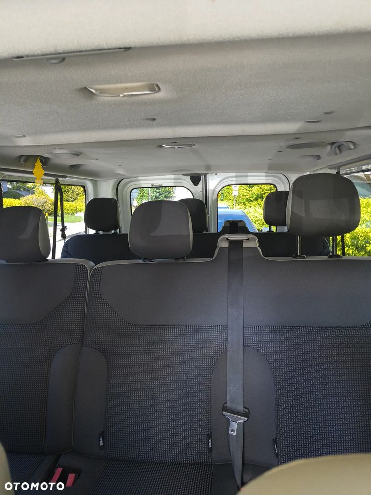 Opel Vivaro L2H1 2.9t Essentia - 18