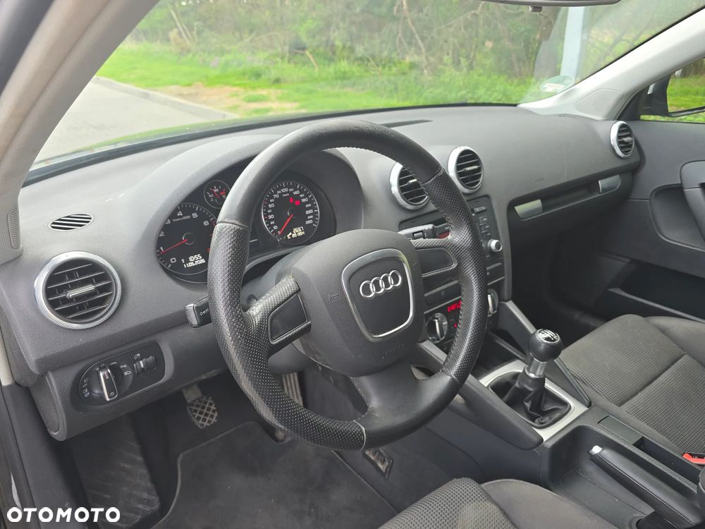 Audi A3 Sportback 1.8 TFSI Attraction - 9