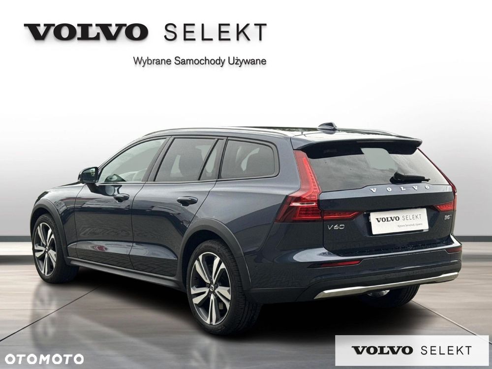 Volvo V60 Cross Country - 4