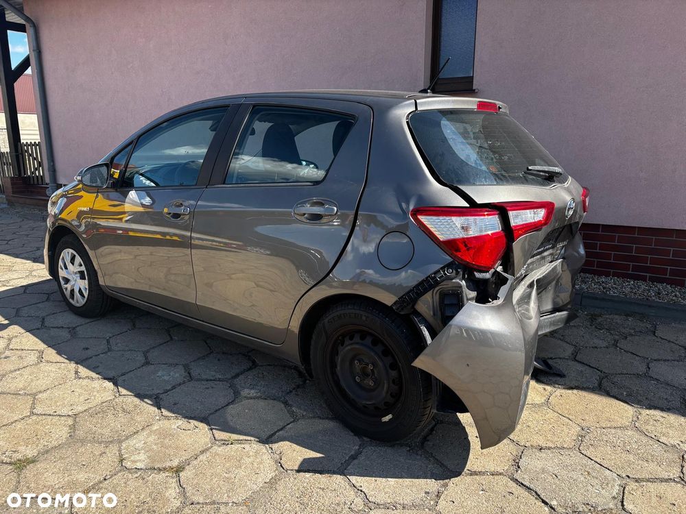 Toyota Yaris - 4