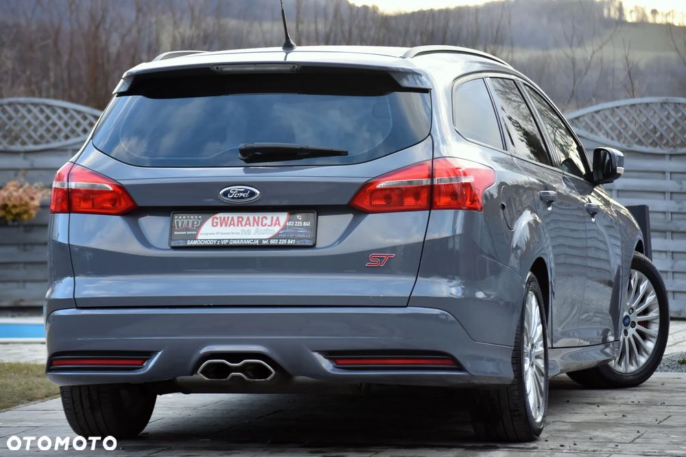 Ford Focus 2.0 TDCi ST - 17