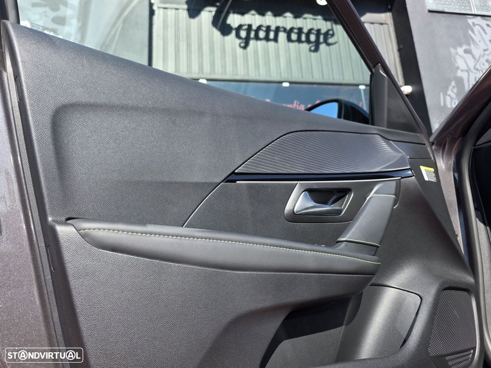 Peugeot 208 1.2 PureTech GT EAT8 - 24