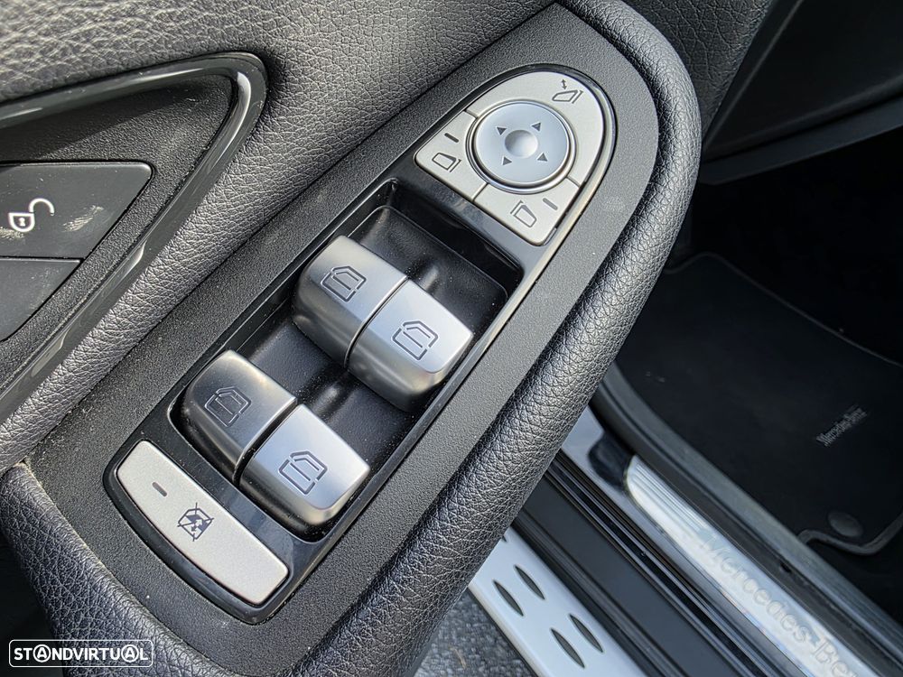 Mercedes-Benz GLC 300 e Coupé 4Matic - 25