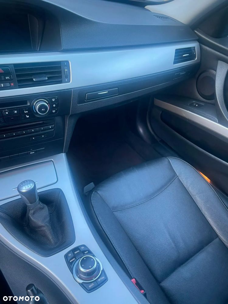BMW Seria 3 320d - 5