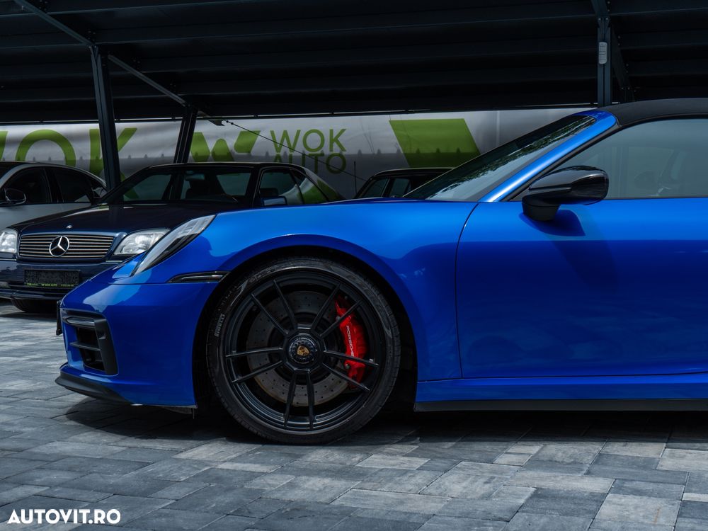 Porsche 911 4 GTS PDK - 8