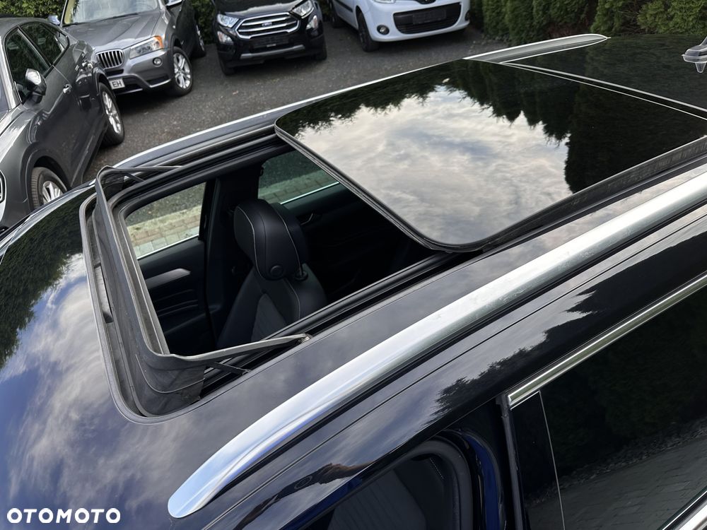 Volkswagen Passat Variant 2.0 TDI SCR DSG Elegance - 10