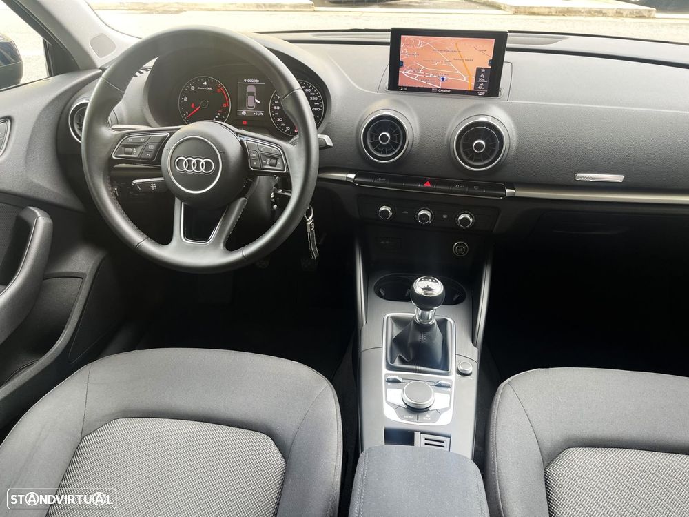 Audi A3 Sportback 1.6 TDI Design - 4