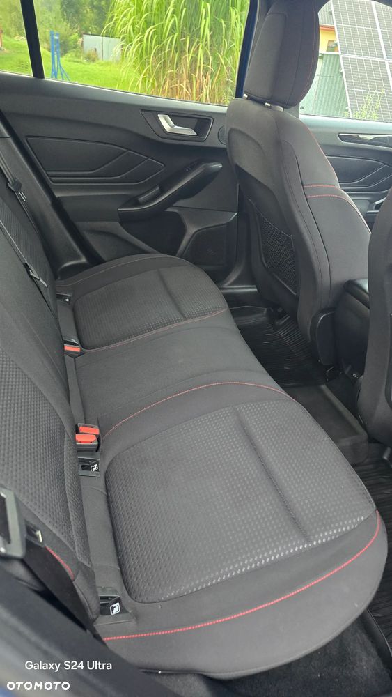 Ford Focus 1.0 EcoBoost ST-Line - 8