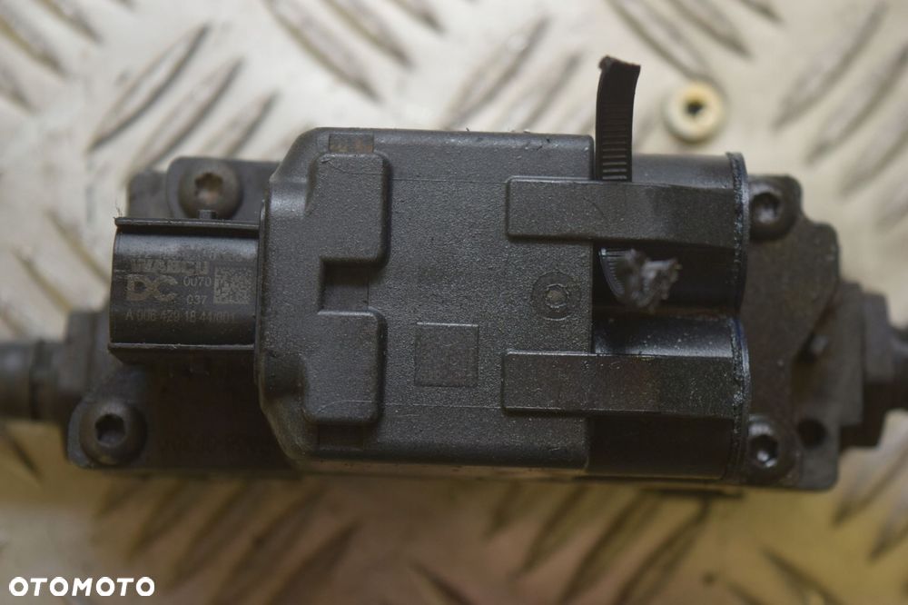 ZAWÓR STERUJĄCY NACZEPY MERCEDES ACTROS - 3