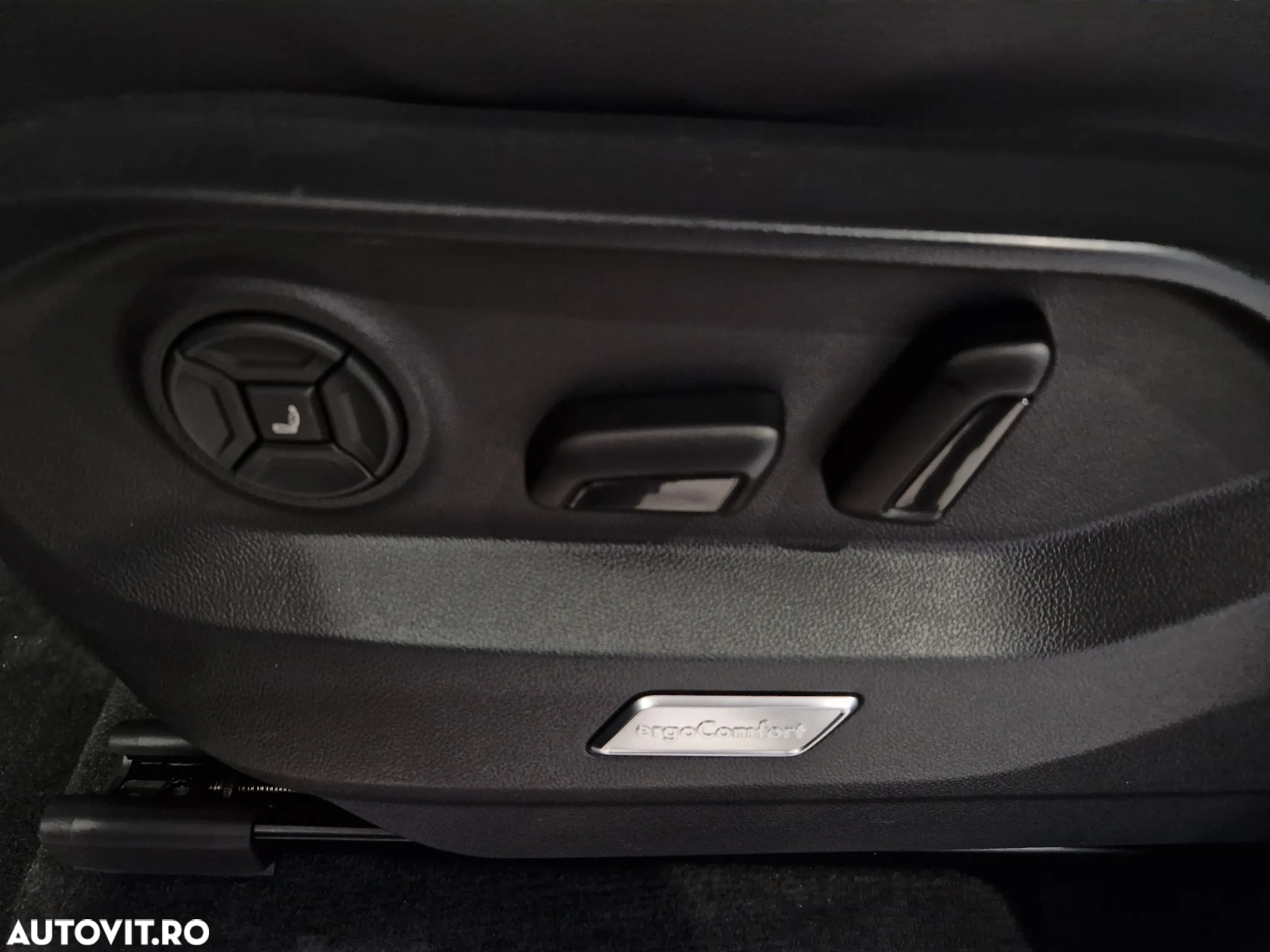 Volkswagen Touareg V6 TDI R-Style - 16