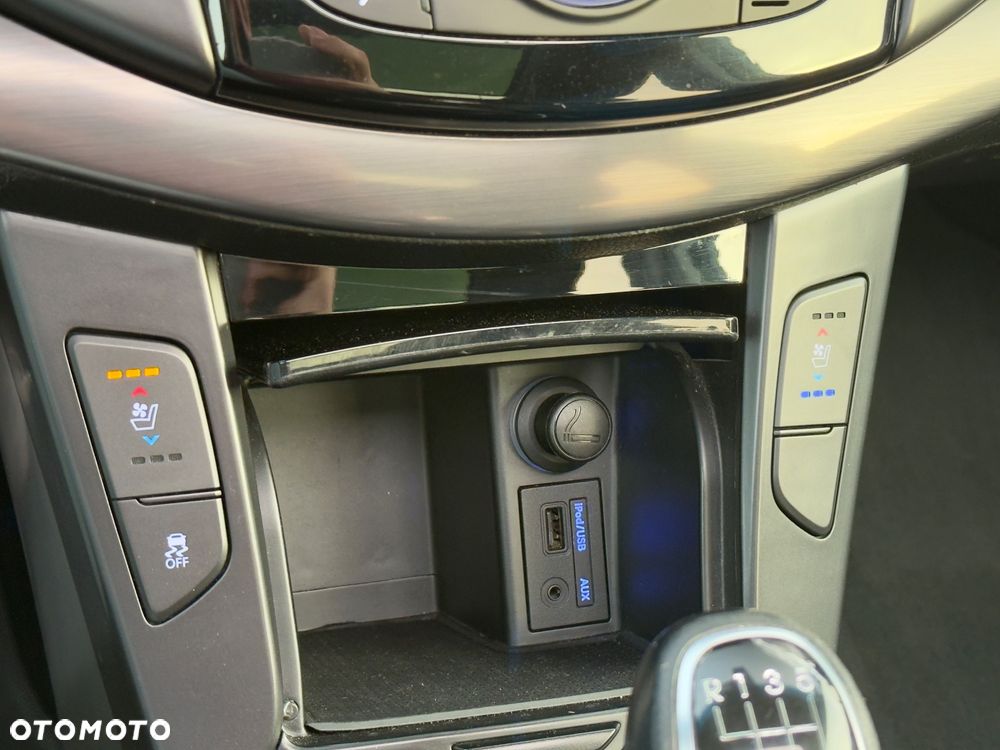 Hyundai i40 2.0 Premium - 11