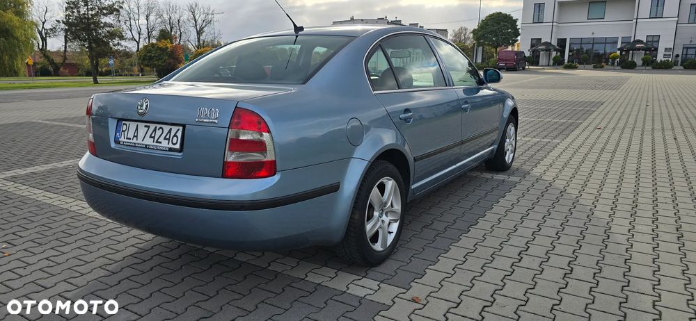 Skoda Superb 2007 photo 3