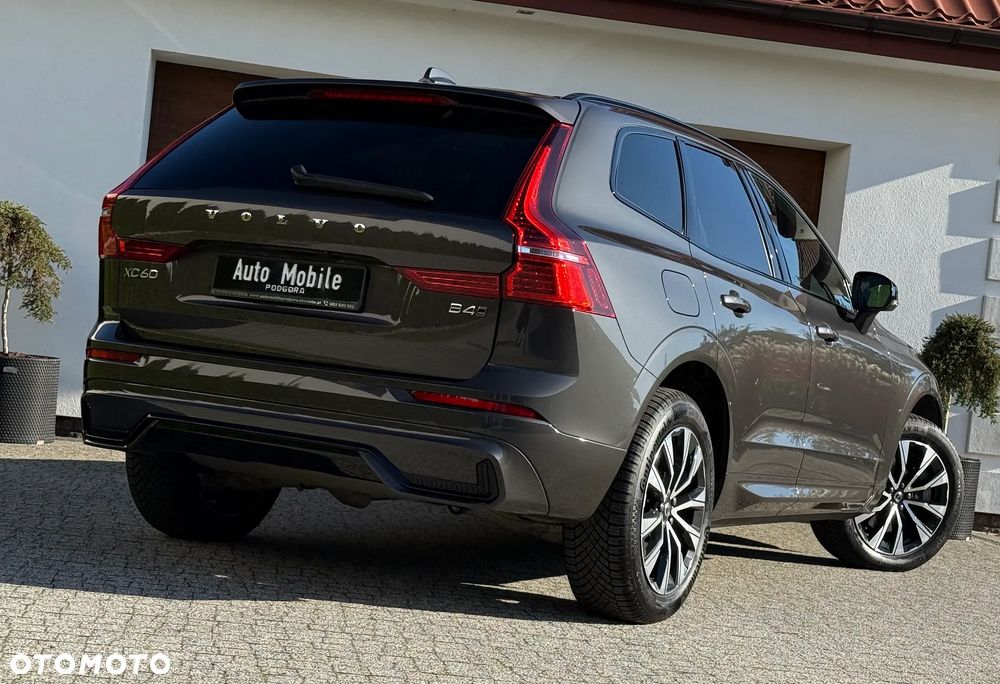 Volvo XC 60 B4 D AWD Plus Dark - 4