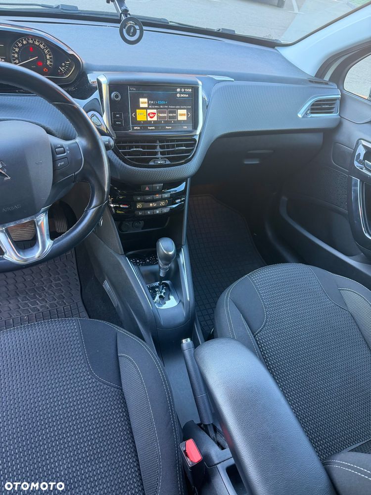 Peugeot 208 PureTech 110 Stop & Start EAT6 Allure - 2