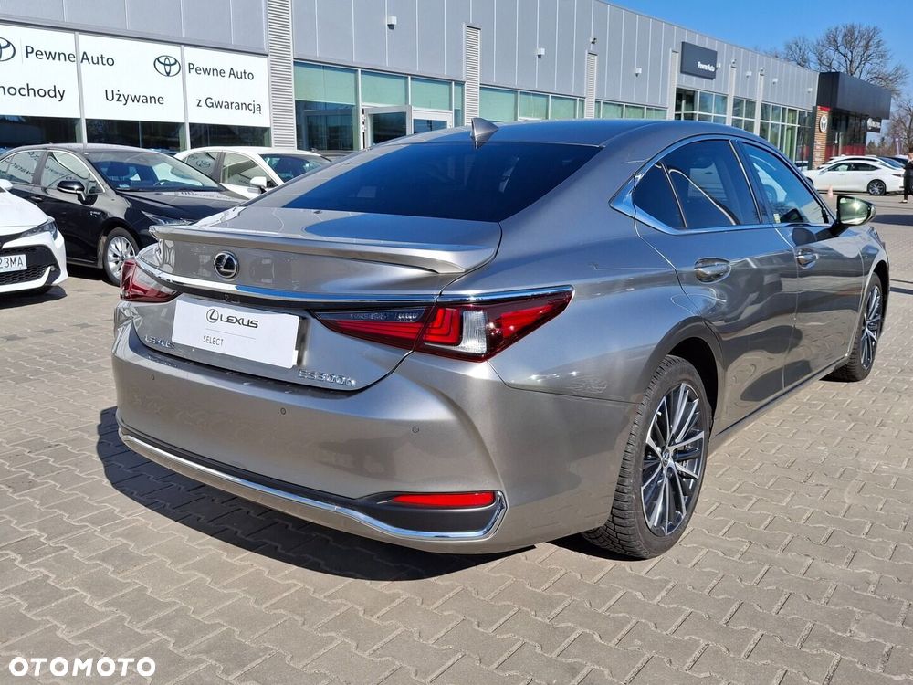 Lexus ES 300h Business Edition - 20