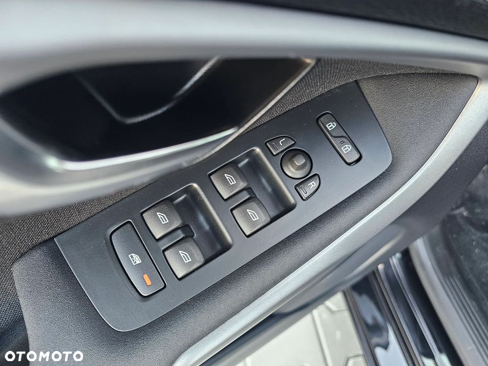 Volvo V40 D2 Kinetic - 20