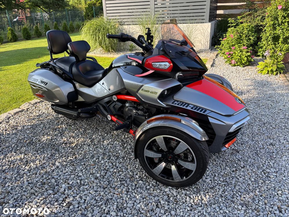 Can-Am Spyder - 2