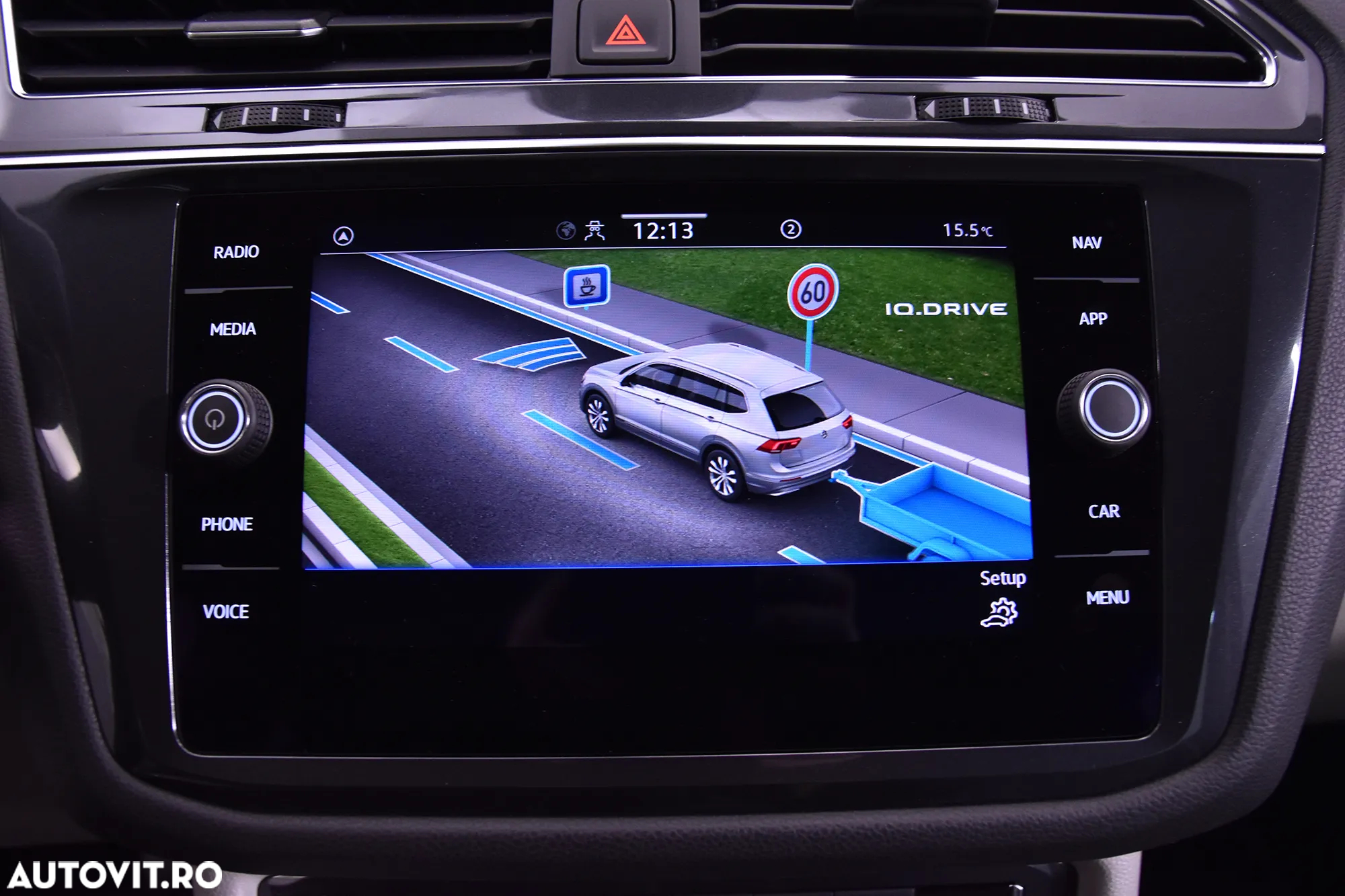 Volkswagen Tiguan Allspace 2.0 TDI DSG Life - 23