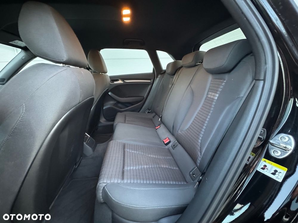 Audi A3 Sportback 2.0 TDI (clean diesel) S tronic S line Sportpaket - 10