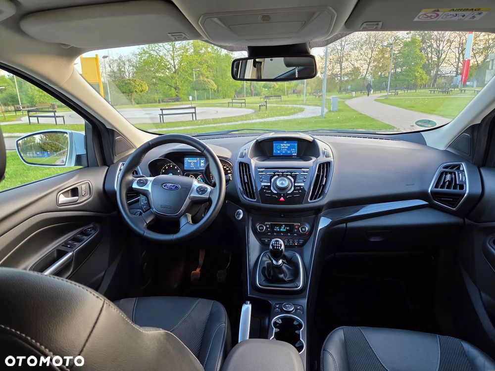 Ford Kuga 1.6 EcoBoost 2x4 Titanium - 13