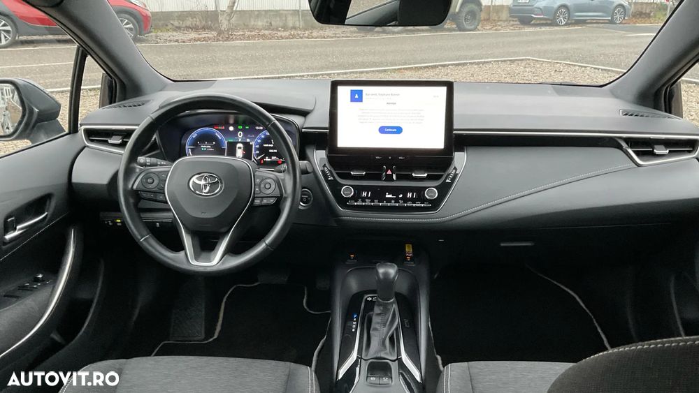 Toyota Corolla TS 1.8 HSD Dynamic - 35