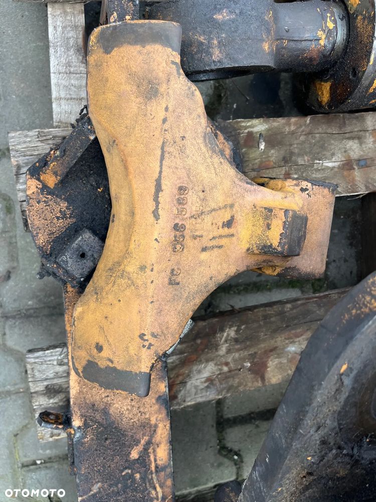 FC 956583 Blokada tylnego ramienia do koparkoładowarki CASE 580K, SK, SUPER K, SLE - 2