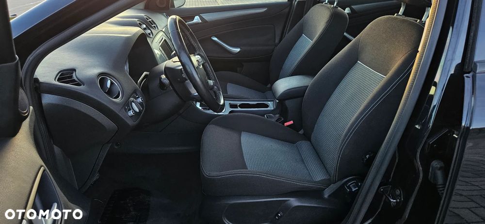 Ford Mondeo 2.0 TDCi Titanium - 10