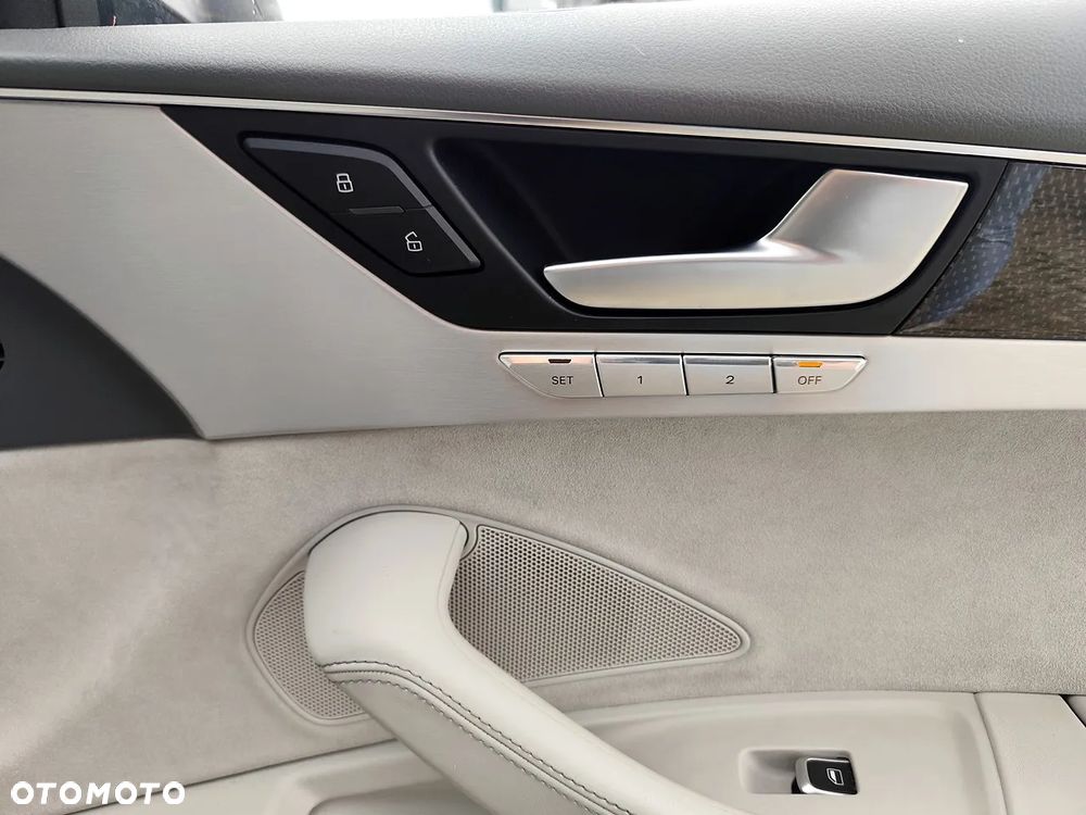 Audi S8 - 13