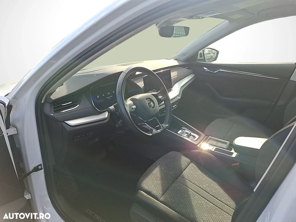 Skoda Octavia Combi 2.0 TDI DSG Style - 8