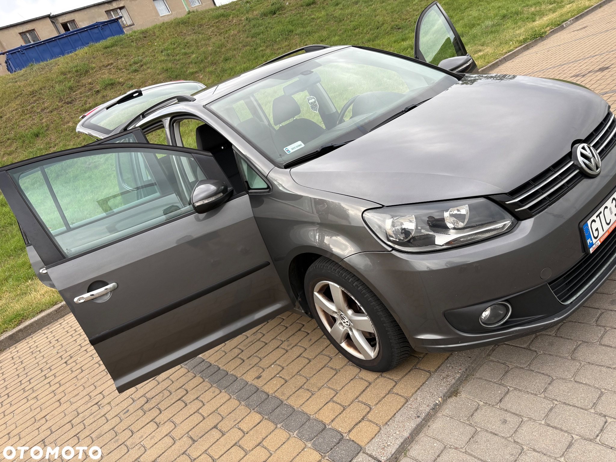 Volkswagen Touran - 5