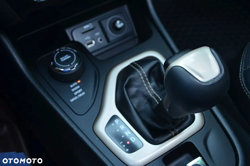 Jeep Cherokee 2.0 MJD Active Drive II Limited - 25