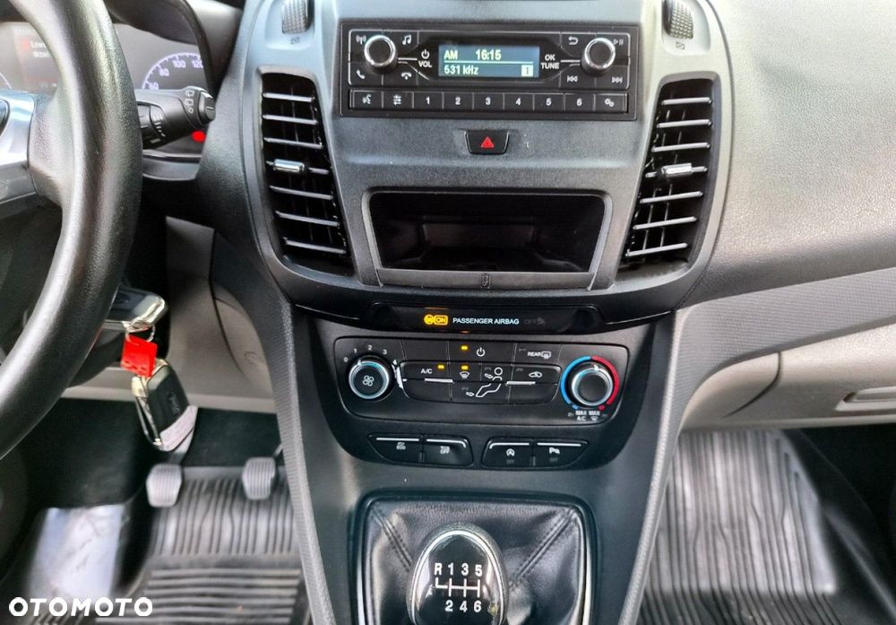 Ford Transit Connect - 28