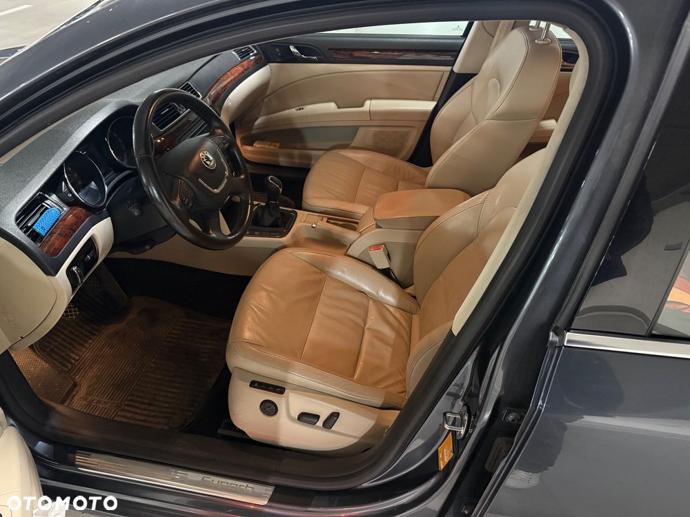 Skoda Superb 2.0 TDI Elegance - 7